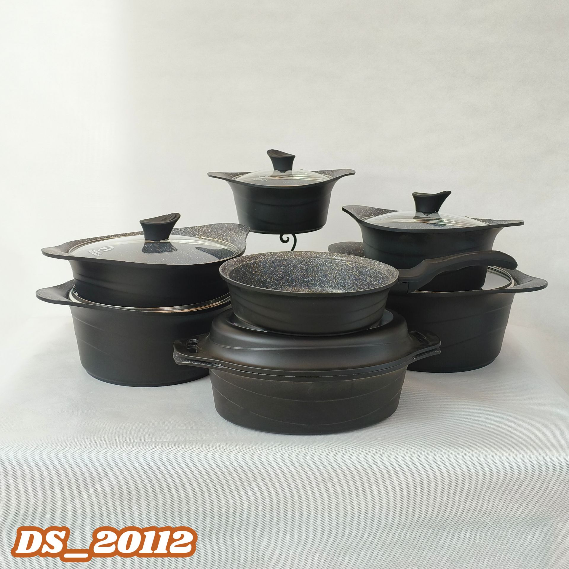 سرویس دیاکو مشکی (13 پارچ)