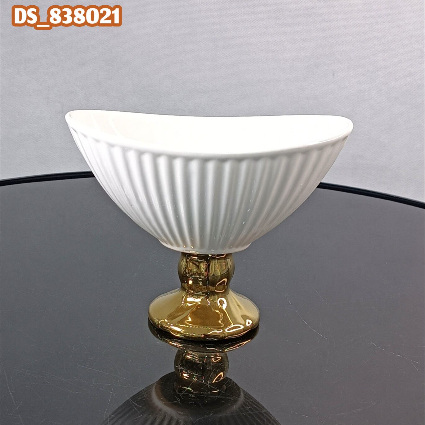 امیلیا کشکول کوچک خورشیدی پایه طلا 8021 (8)