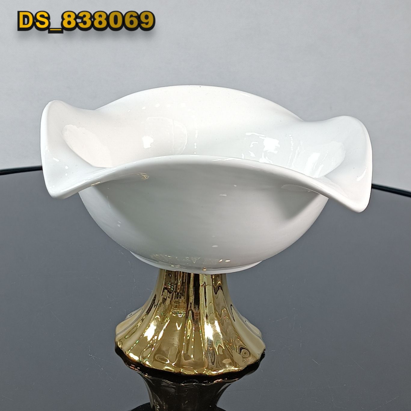 امیلیا کاسه لب برگردان پایه طلایی 8069 (8)