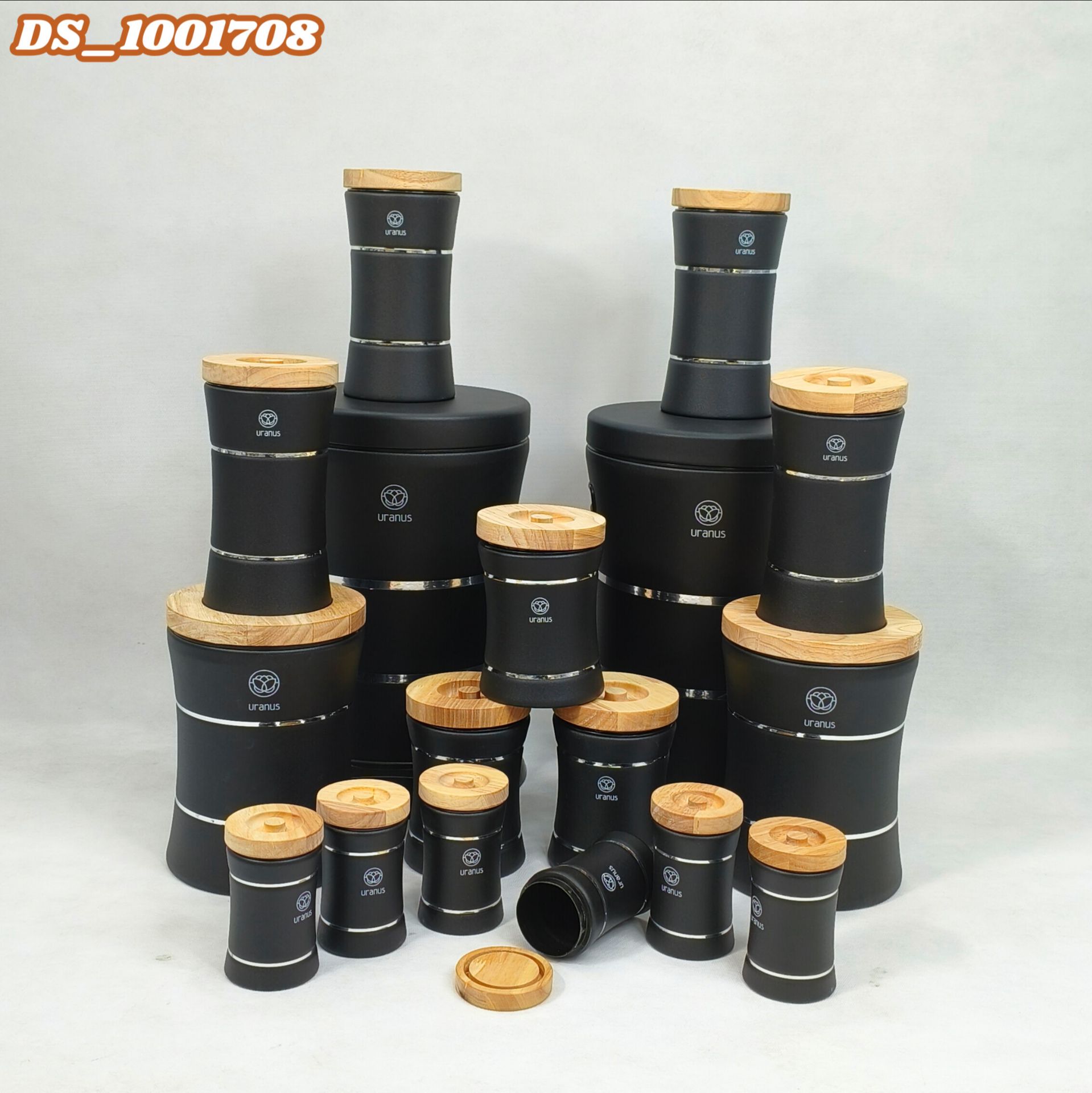 اورانوس 17 پارچ (مشکی مات درب چوبی ) KB